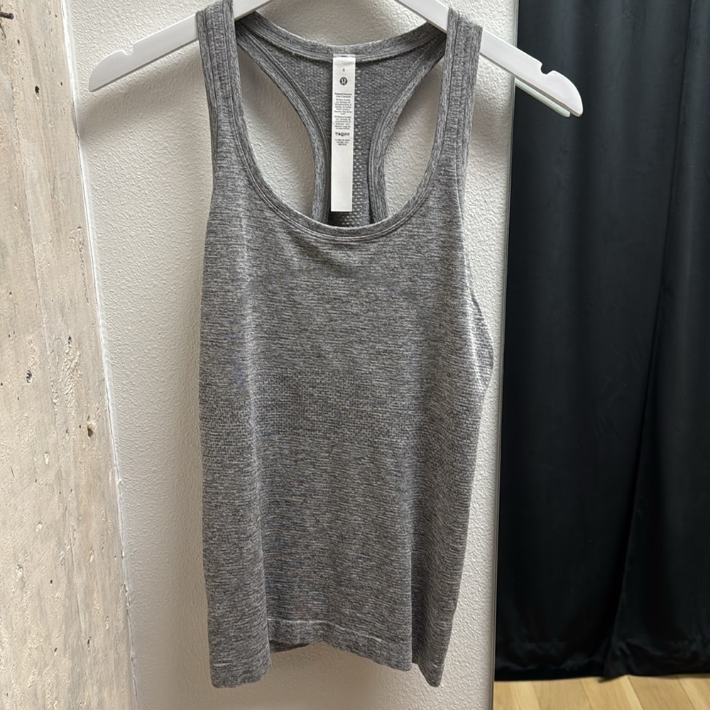 Lululemon Swiftly Tech Racerback tank 2.0 - Picture 3 of 5